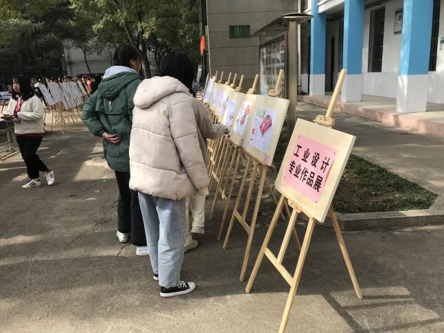 模具系2019年度学生优秀实习作品展隆重举办